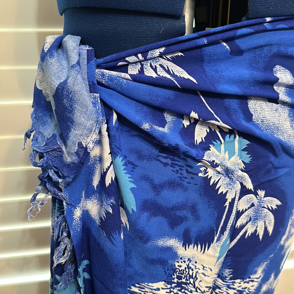 Bathing suit wrap - Picture 2 of 3